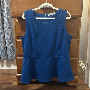 Suzy Sheir pemplum top